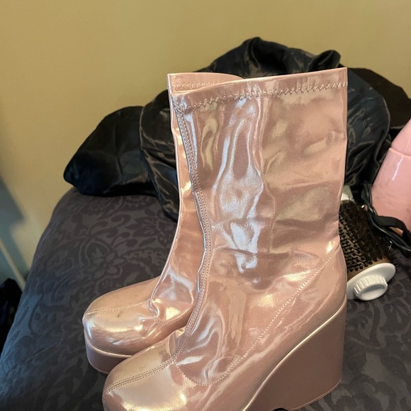 Pink booties size 7.5 - Picture 2 of 2